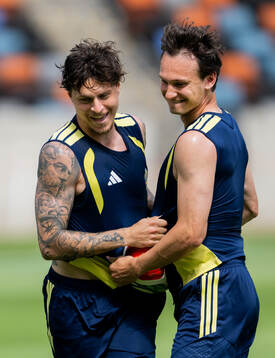Victor Nilsson Lindelöf and Hjalmar Ekdal of the Swedish