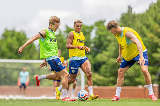 Martin Ødegaard and Antonio Nusa of the Norwegian national