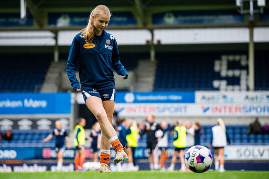 Emilie Strand Blindheim of Aalesund warms up