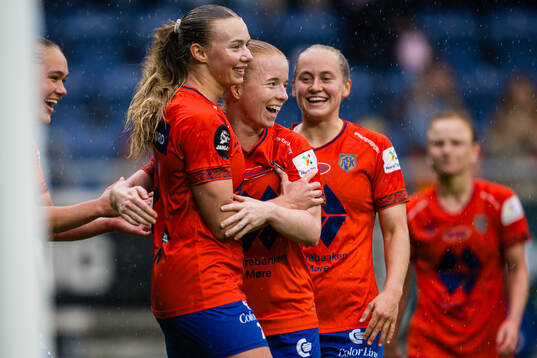 Sanne Dale Lekven of Aalesund celebrates