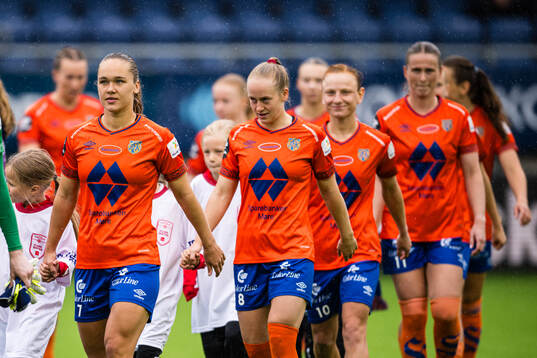 Ingrid Nødland and Ingeborg Skretting of Aalesund