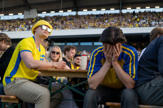 Bläddra bland fler bilder av Fotboll, VM, Nederländerna - Sverige visas på Ullevi Plaza