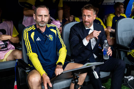 Assistant coach Andreas Georgson and head coach Graham