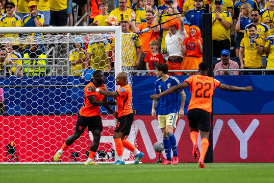 Brian Brobbey of Netherlands celebrates