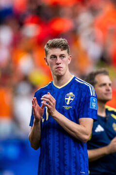 Alexander Bernhardsson of Sweden looks dejected