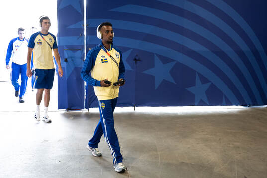 Taha Ali of Sweden arrives at Houston Stadium