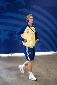 Lucas Bergvall of Sweden arrives at Houston Stadium