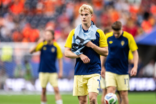 Lucas Bergvall of Sweden