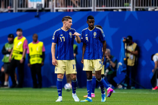 Viktor Gyökeres and Alexander Isak of Sweden