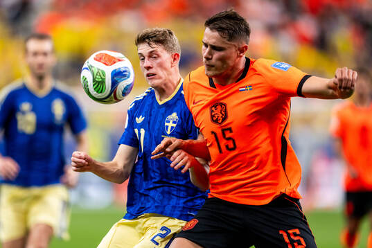Alexander Bernhardsson of Sweden and Micky Van De Ven of