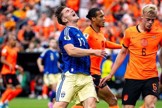 Viktor Gyökeres of Sweden looks dejected