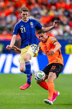 Alexander Bernhardsson of Sweden and Micky Van De Ven of