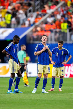 Alexander Isak, Viktor Gyökeres and Yasin Ayari of Sweden