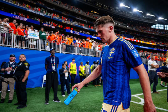 Viktor Gyökeres of Sweden looks dejected