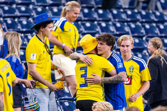 Victor Nilsson Lindelöf of Sweden with family