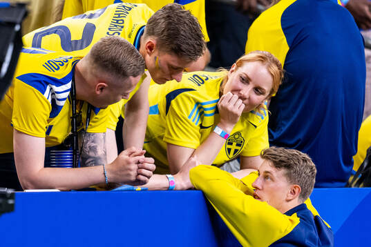 Alexander Bernhardsson of Sweden with family