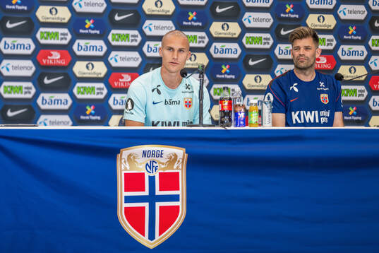Leo Østigård and press officer Morten Morisbak
