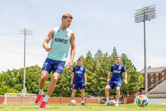 Alexander Sørloth, Bård Wiggen and Pål Fjelde, set-piece