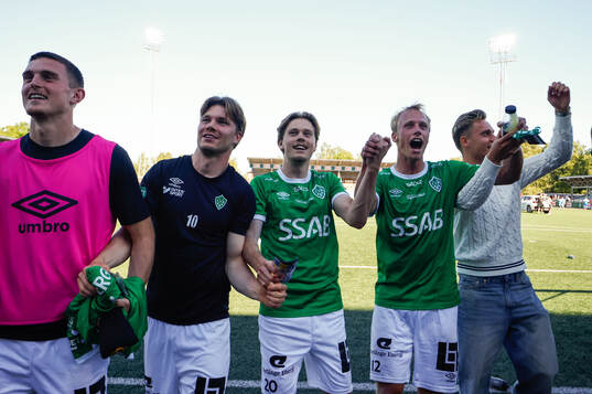 Brages Gustav Nordh och Alex Mortensen jublar
