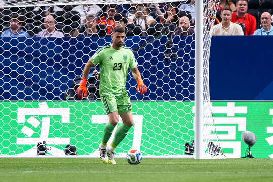 Goalkeeper Unai Simon of Spain