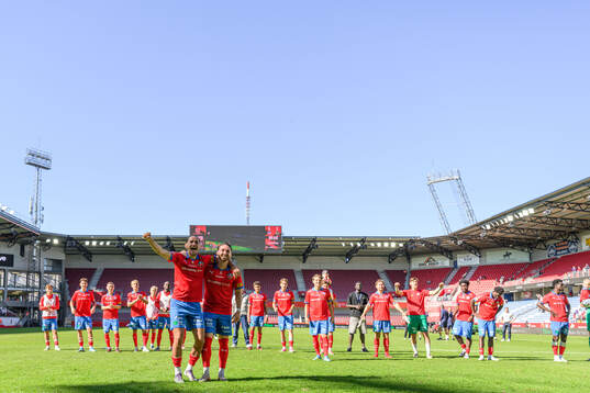Helsingborgs Ervin Gigovic och Timothe Rupil jublar