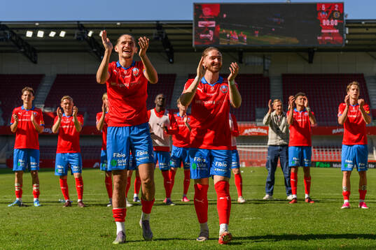 Helsingborgs Ervin Gigovic och Timothe Rupil jublar