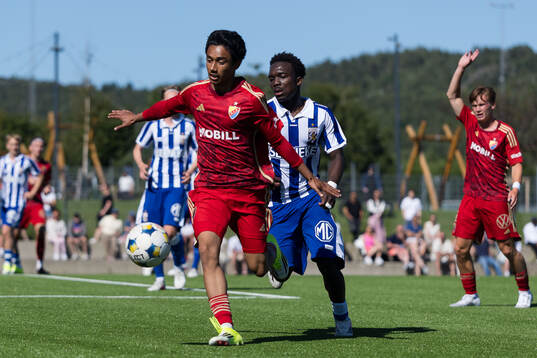 Djurgårdens Taseen Hossain och IFK Göteborgs Manasse Ange
