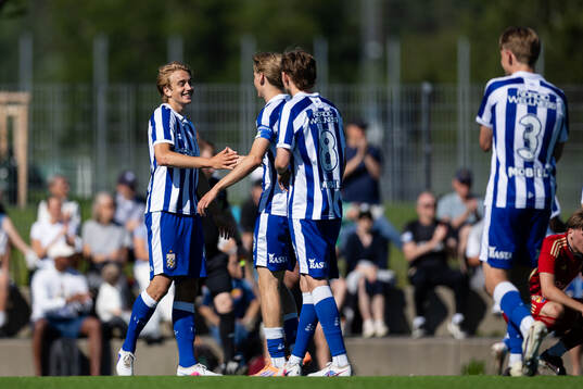 IFK Göteborgs Lias Tolf och Natanael Lundén jublar