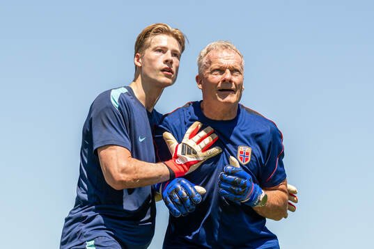 Goalkeeper Sander Tangvik and goalkeeper coach Frode