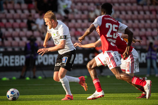 Örebros Karl Holmberg och Sandvikens Valassina Solo