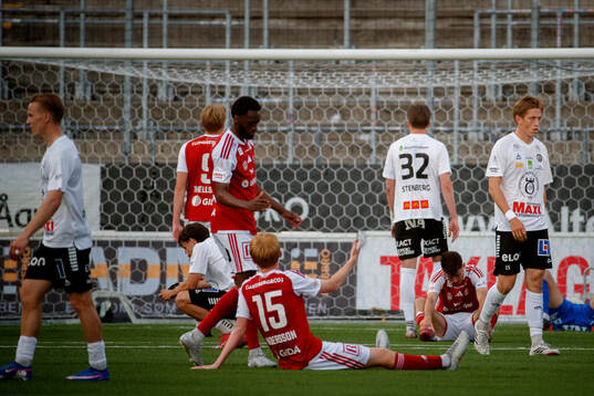 Örebros John Stenberg och Lowe Astvald samt Sandvikens