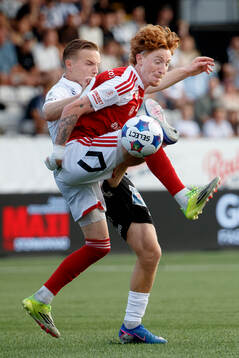 Örebros Jacob Ouro Ortmark och Sandvikens Alan Carleton