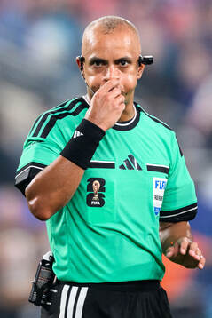 Referee Wilton Sampaio