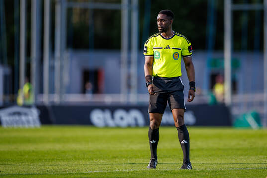 Domare Fredrik Oppong