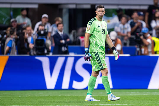Goalkeeper Emiliano Martinez of Argentina