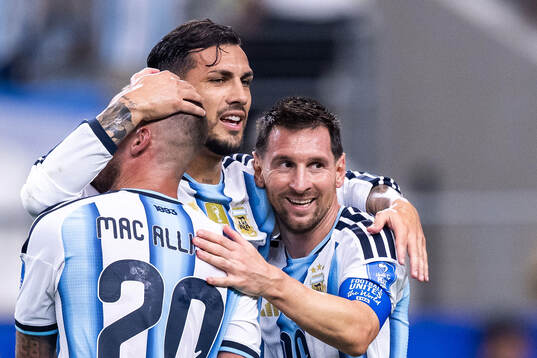 Alexis Mac Allister, Leandro Paredes and Lionel Messi of
