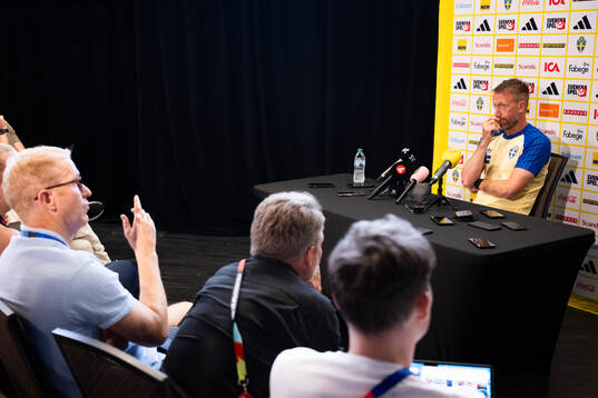 Head coach Graham Potter of the Swedish men's national