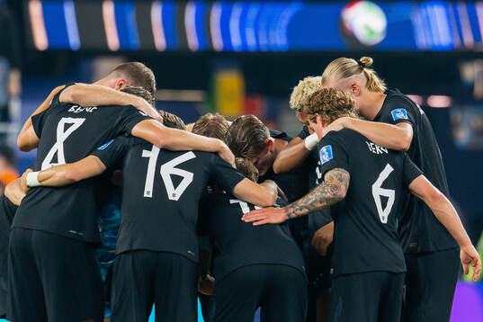 Marcus Holmgren Pedersen, Patrick Berg and players of