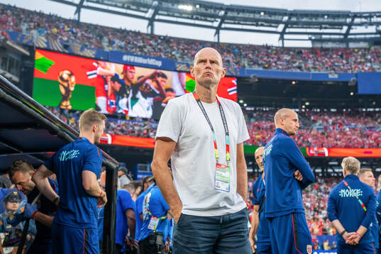 Head coach Ståle Solbakken of Norway