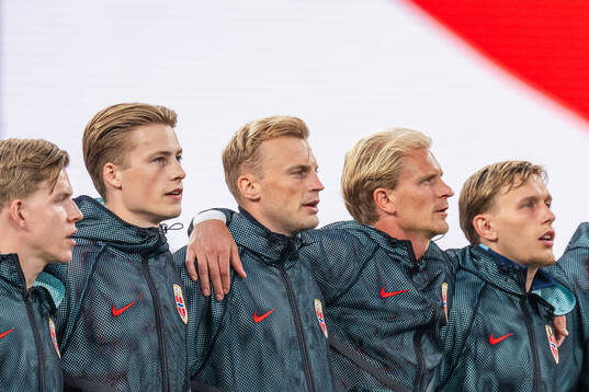 Jens Petter Hauge, goalkeeper Sander Tangvik, Sondre