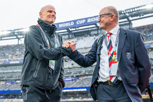 Head coach Ståle Solbakken of Norway and Karl-Petter