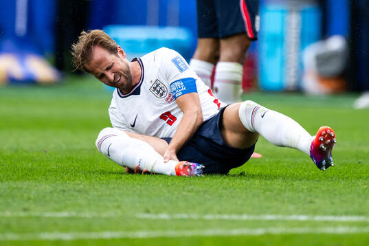 Harry Kane of England in pain