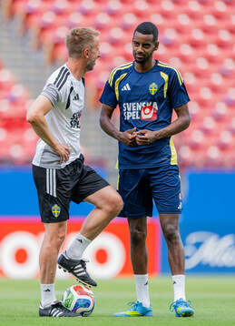 Head coach Graham Potter and Alexander Isak of the Swedish