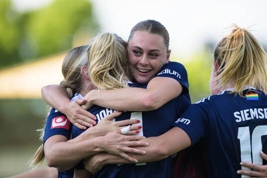 Rosengårds Molly Johansson jublar