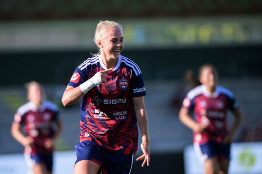 Rosengårds Molly Johansson jublar
