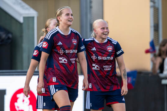 Rosengårds Ria Noora Minerva Öling och Anni Hartikainen