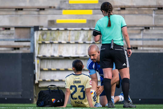 Djurgårdens Urara Watanabe får hjälp