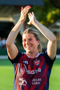 Rosengårds Amanda West jublar