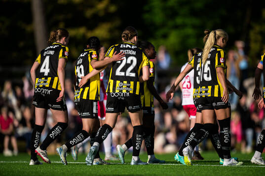 Häckens Paulina Nyström jublar