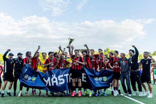 Brommapojkarna vinner finalen i ligacupen för P17 mellan